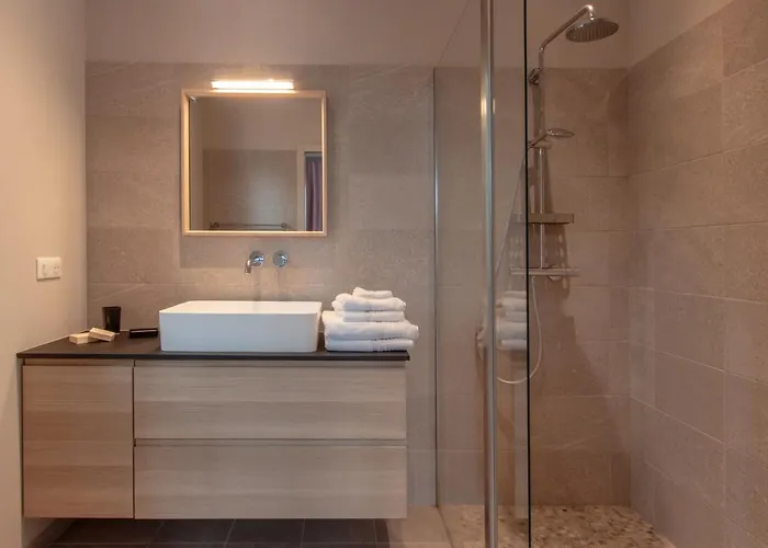 Nakalta Villa Cazoules